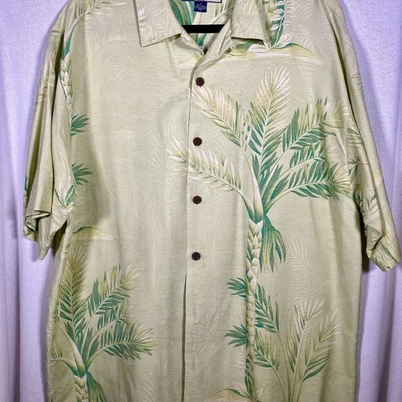 Green Tommy Bahama Hawaiian Shirt LARGE - Picture 2 of 5